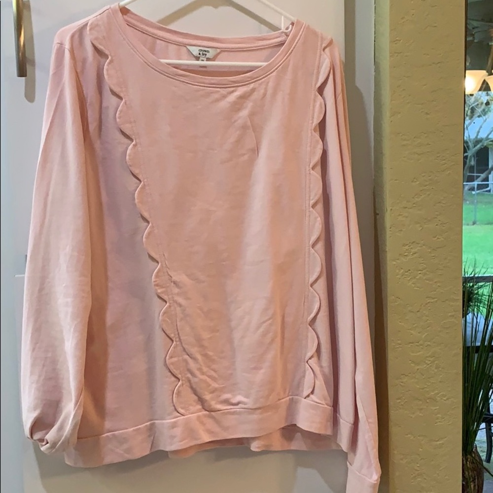Crown and ivy light pink sweater